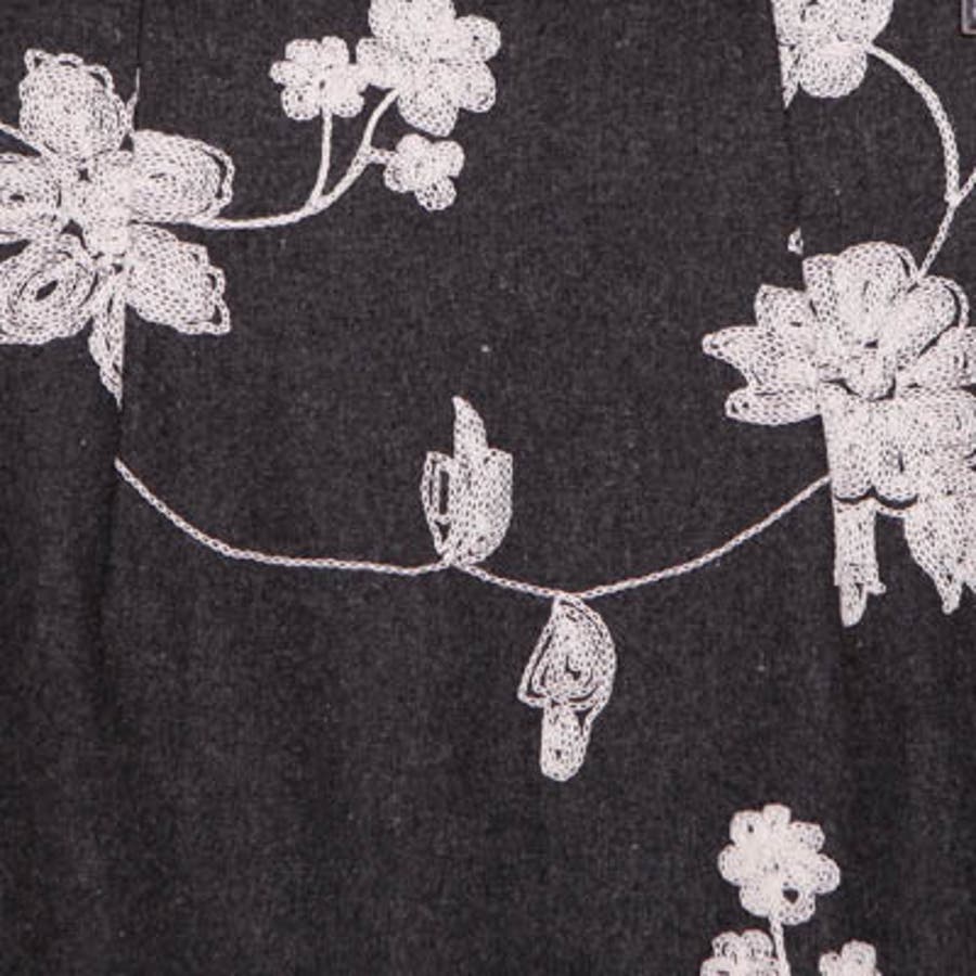 エレガントな印象を与えてくれるフラワー柄刺繍が ♪立体的で高級感のある花柄刺繍ミ…[品番：KW000002517]｜KawaiCat（カワイ
